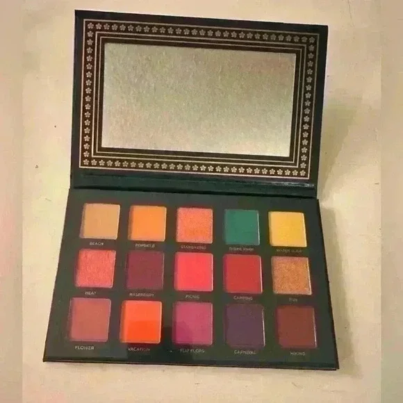 Brand New Ace Beaute eyeshadow - Picture 3 of 4